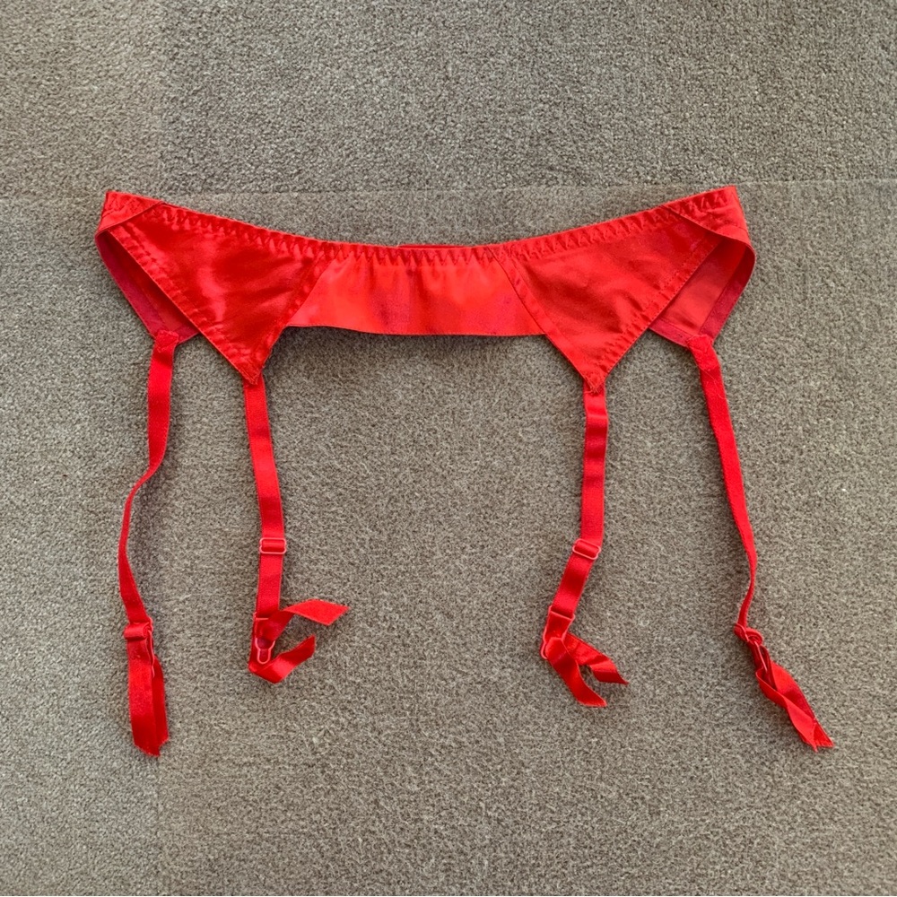 Leg Avenue Garter Belt
